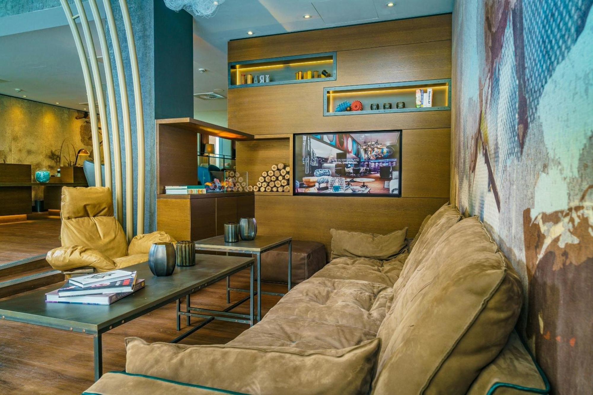 Motel One Manchester-Royal Exchange — Photos 2